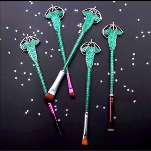 Lord of the Rings Elvin Sigil Makeup Brushes